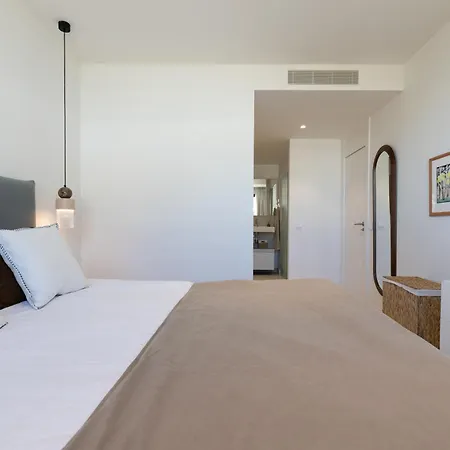 Luxury 3-bedroom Skyline In Higueron Fuengirola