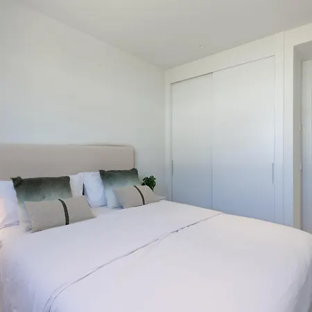 Luxury 3-bedroom Skyline In Higueron * Fuengirola