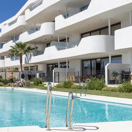 Luxury 3-bedroom Skyline In Higueron Fuengirola